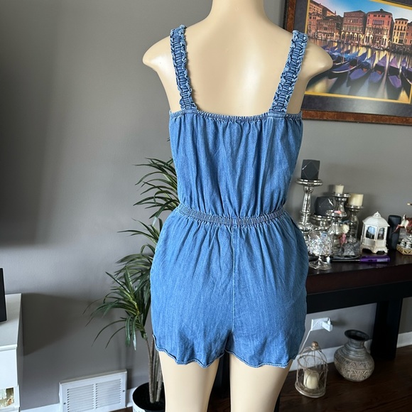 Express denim romper size  XS - Picture 2 of 4